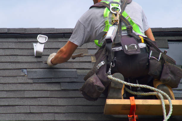 Professional  Roofing repair and installation in Saranac, MI